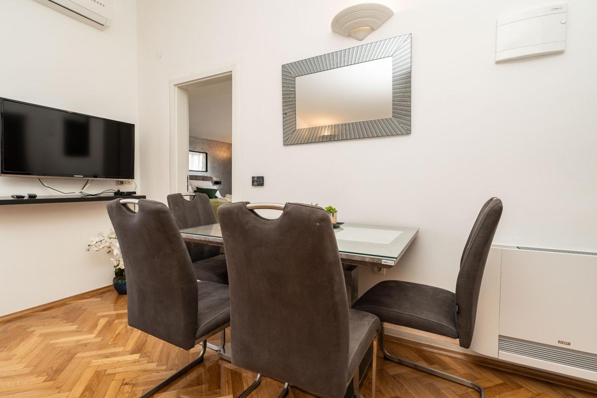 Apartments Dalmatia (Adults Only) Privlaka  Dış mekan fotoğraf
