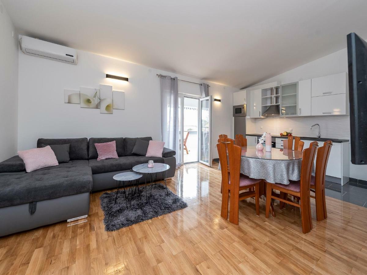 Apartments Dalmatia (Adults Only) Privlaka  Dış mekan fotoğraf